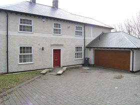 5 bedroom Detached t...